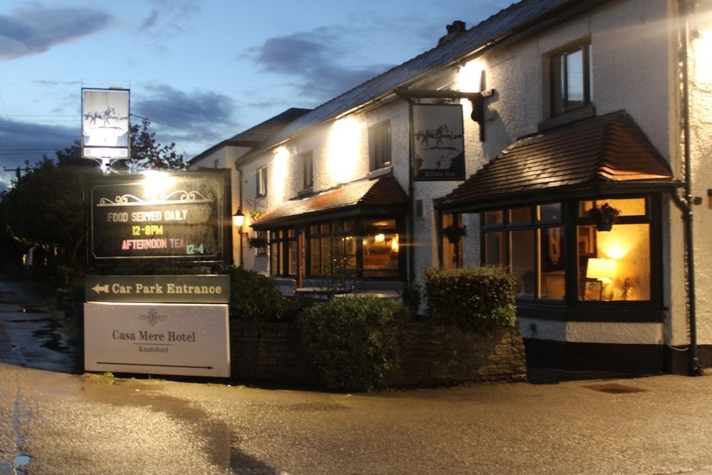 Premier Inn Knutsford (Mere)1