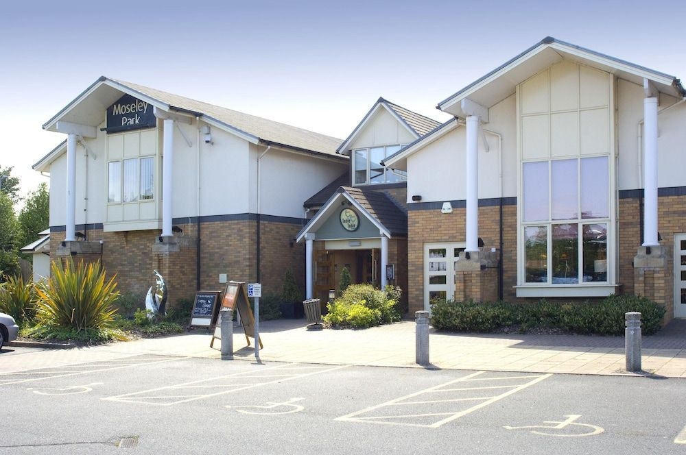 Premier Inn Wolverhampton (North)2