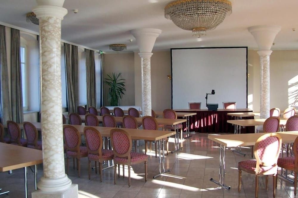 Parkhotel Altenburg3