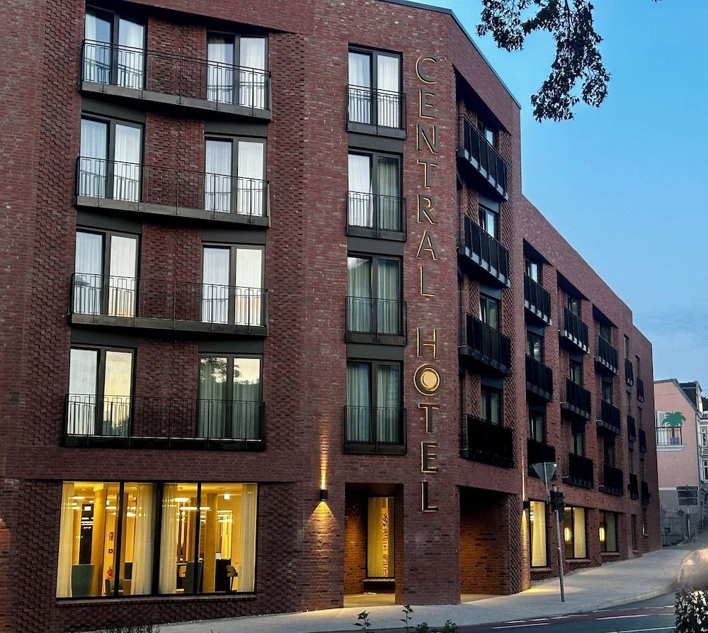 Central Hotel1