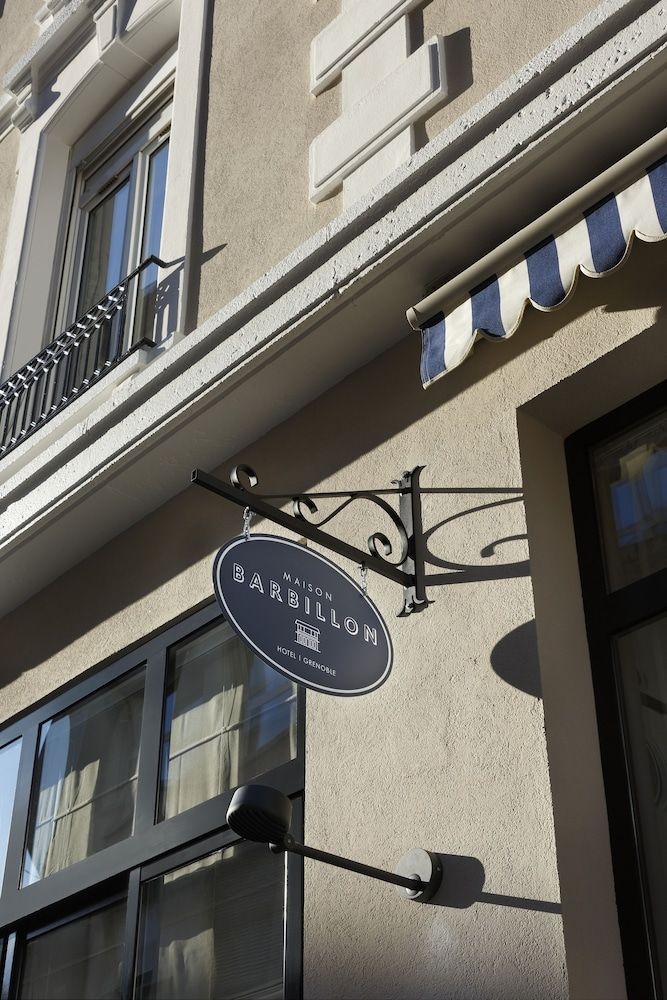 Logis Institut Hotel0