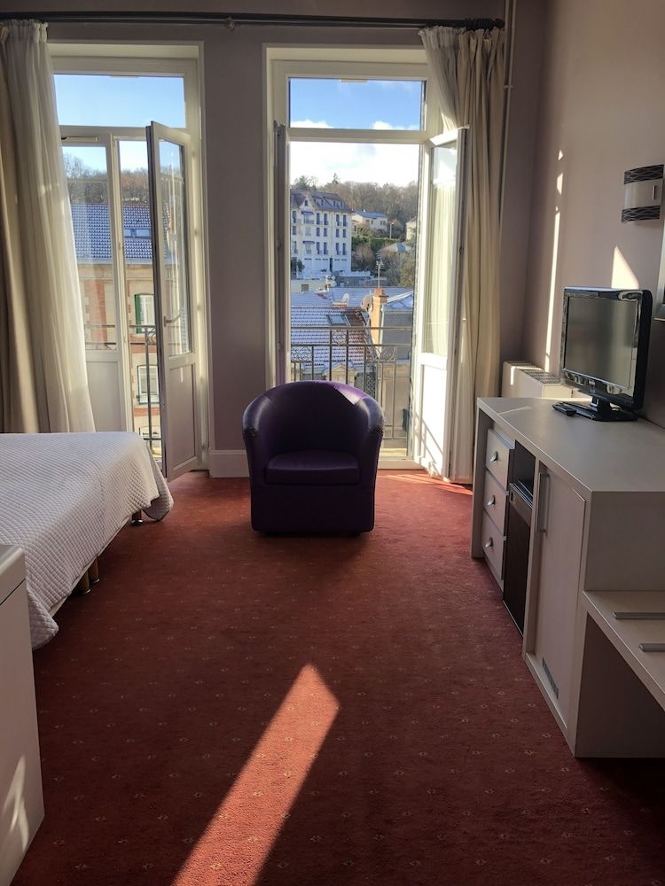 Hotel de Paris1