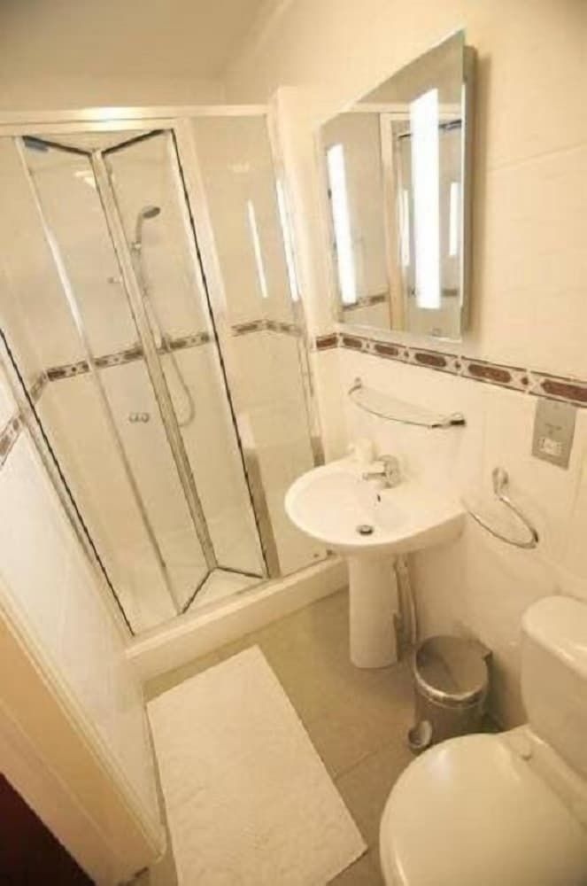 Gateway Hotel4