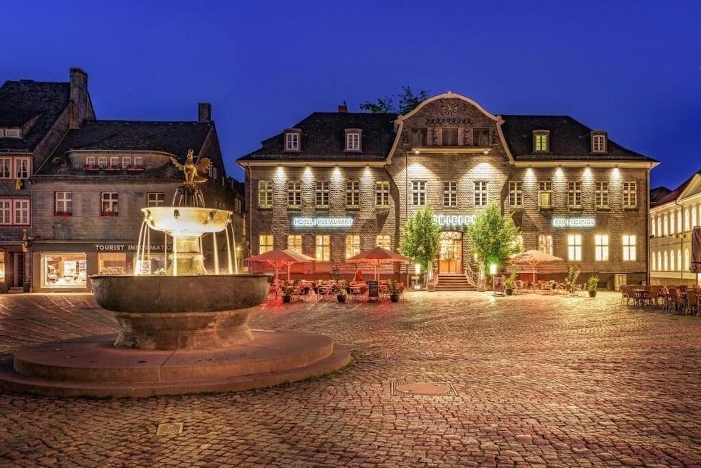 Schiefer Hotel0