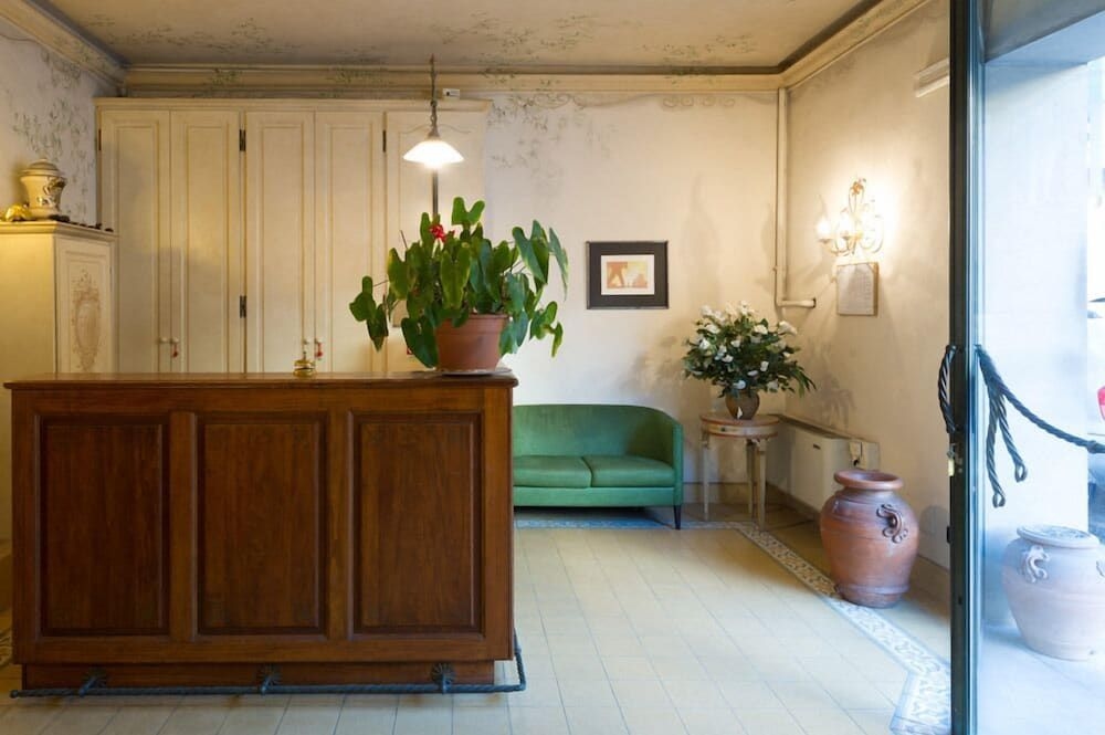 Hotel Moderno0