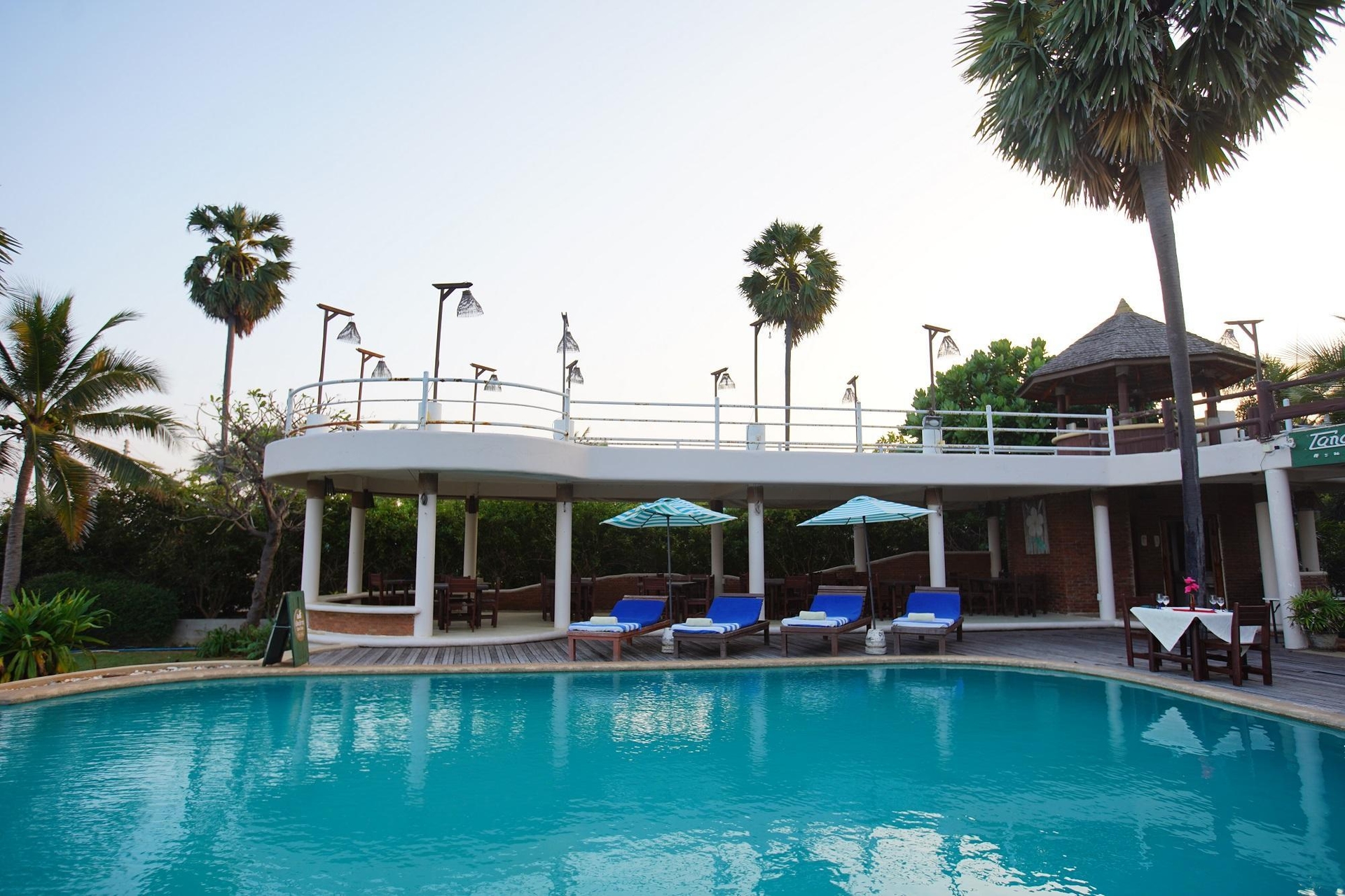 Tanaosri Resort3