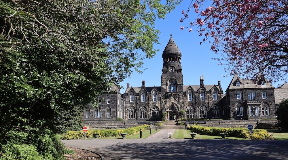 Hinsley Hall1