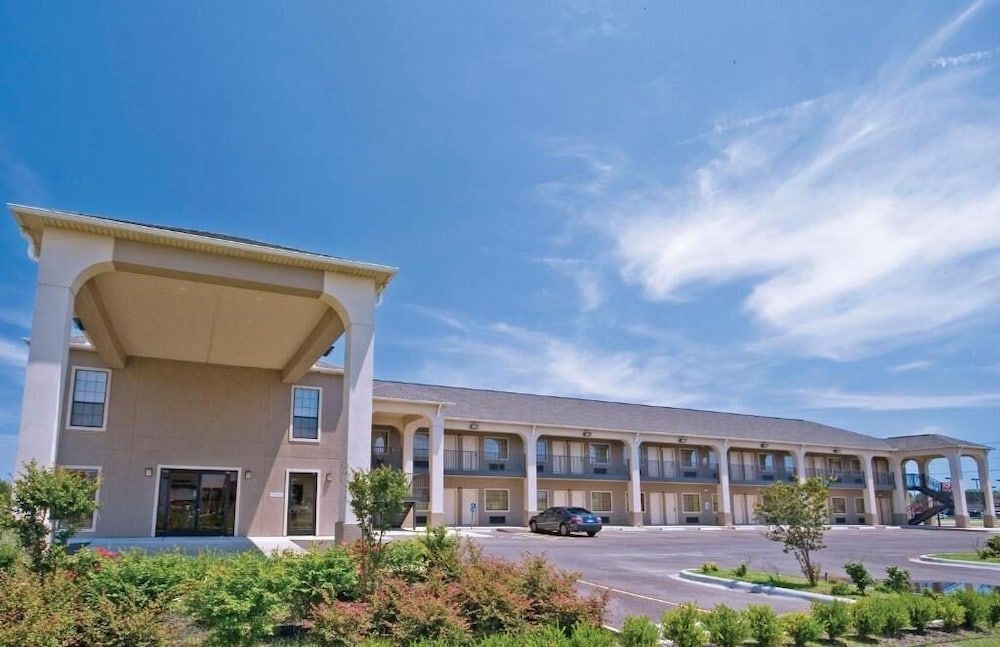 Homegate Inn & Suites West Memphis0