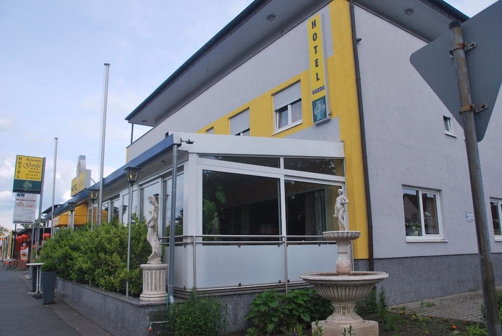 Hotel & Restaurant Garda0