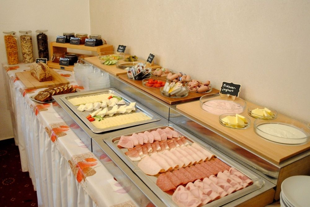Hocher Hotel & Cafe2
