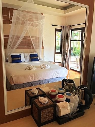 ต้นไทร เบย์ รีสอร์ท (Tonsai Bay Resort)1