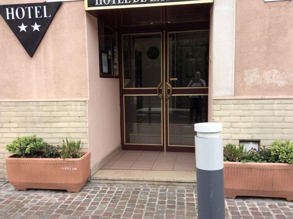 Hotel de la Place3