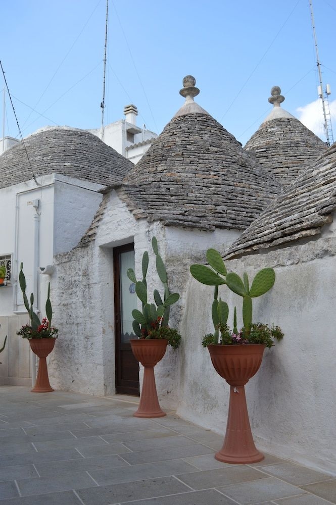Giardino Dei Trulli2