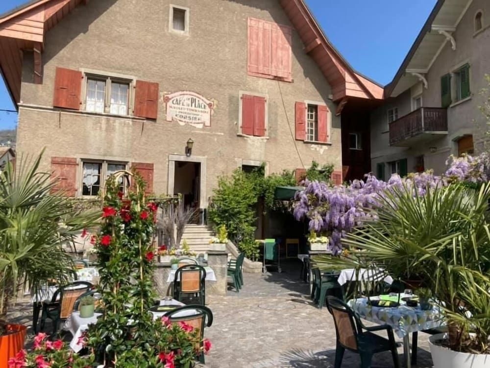 Hotel de la Place4
