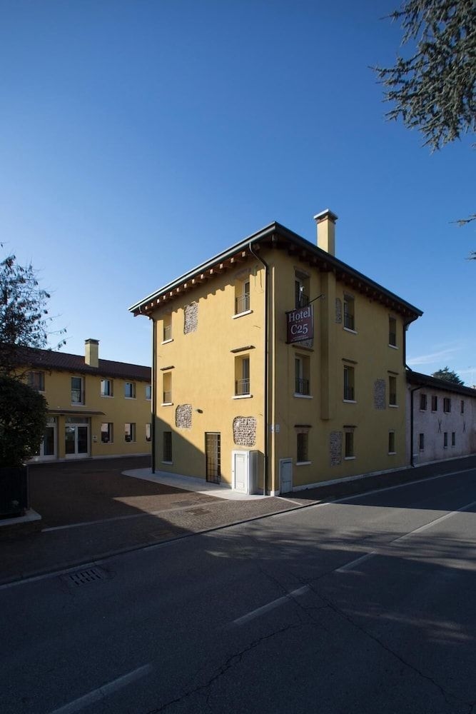 Hotel C253