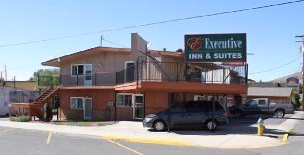 Executive Inn & Suites0