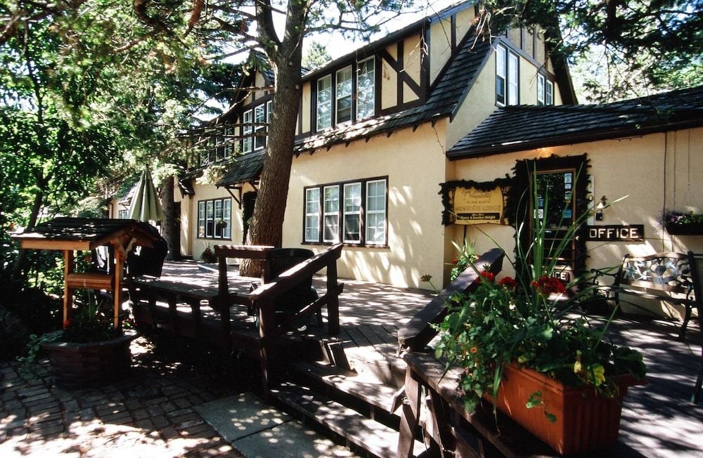Crandell Mountain Lodge2