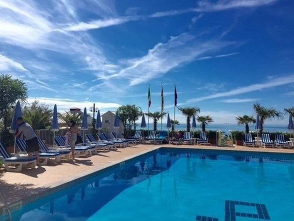Hotel Plaza Esplanade1
