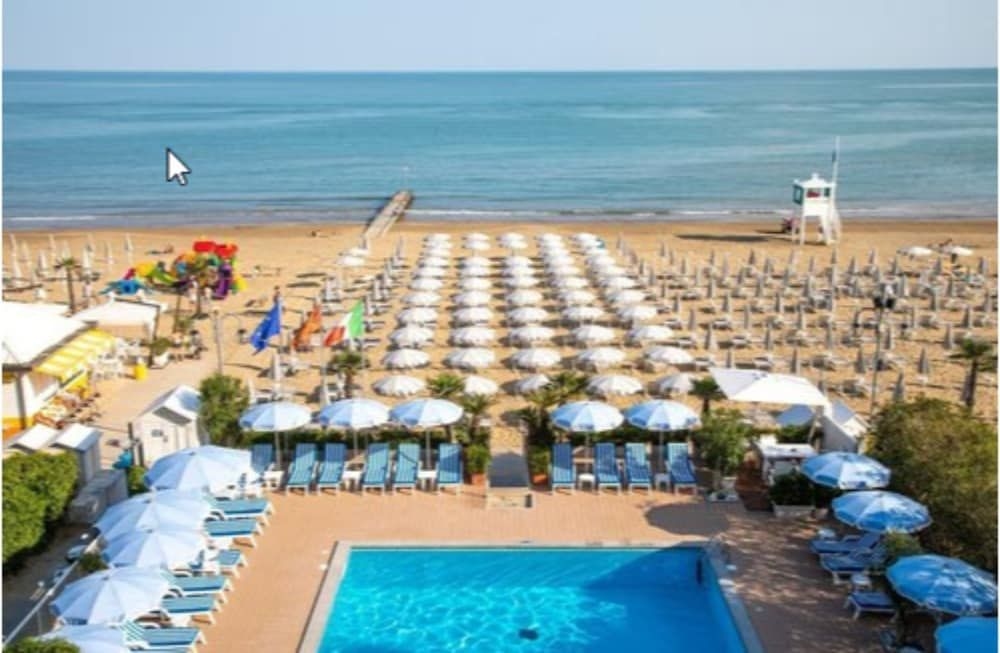 Hotel Plaza Esplanade2