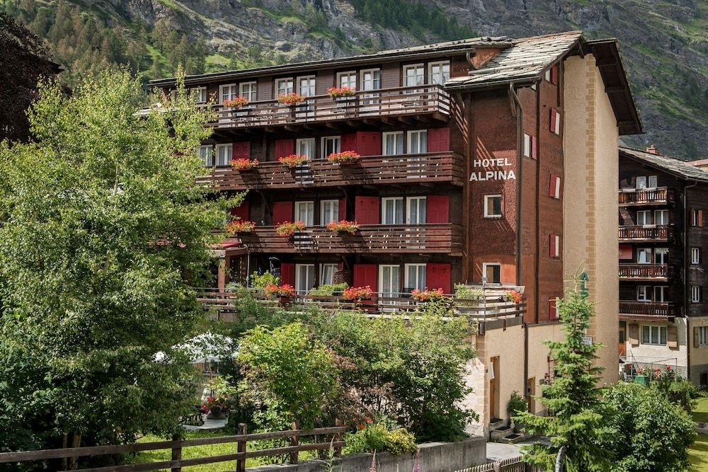 Hotel Alpina1