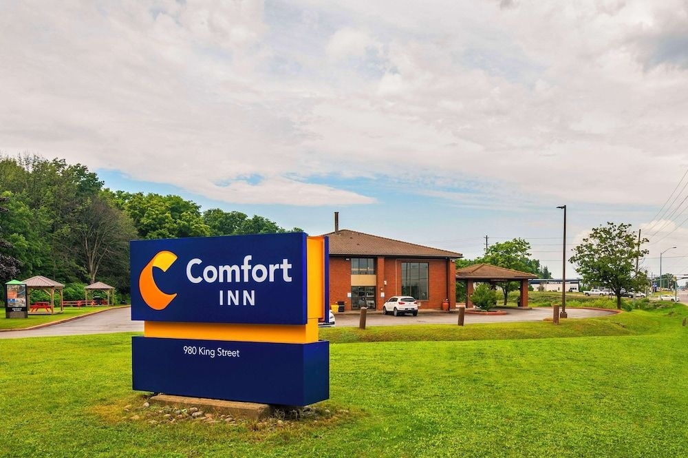 Comfort Inn (Midland)1
