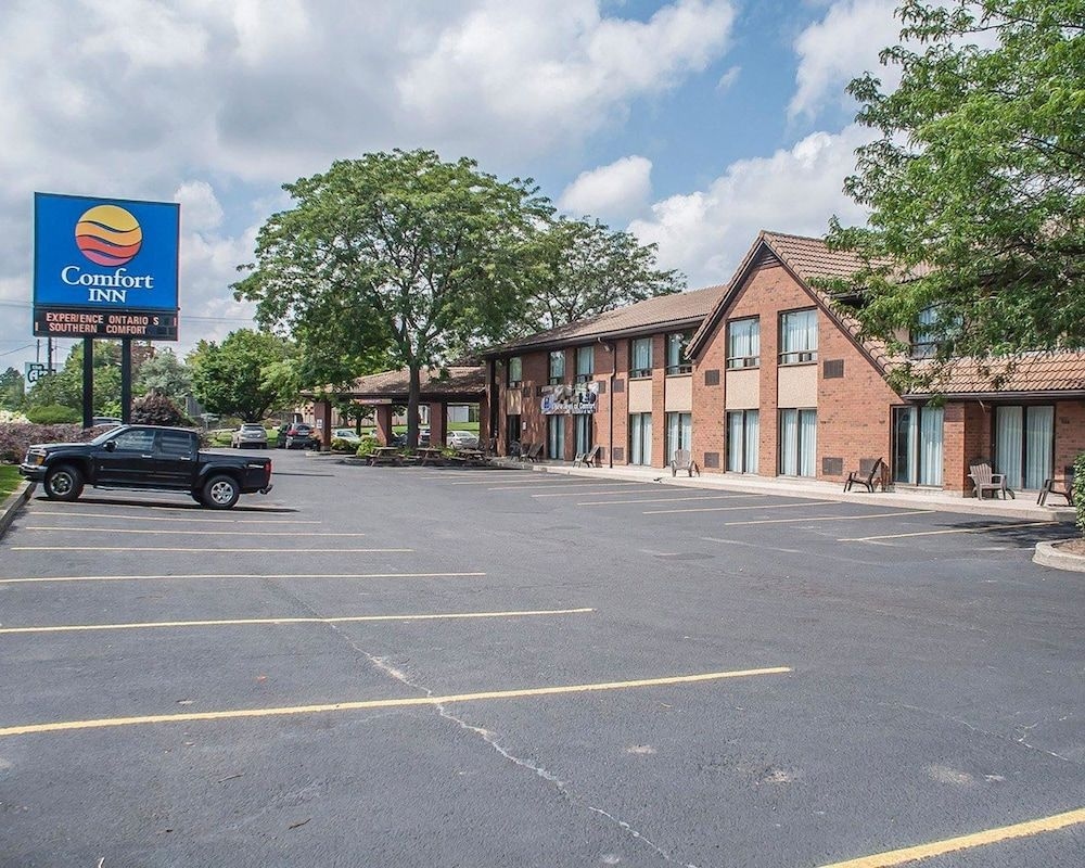 Comfort Inn (Simcoe)3