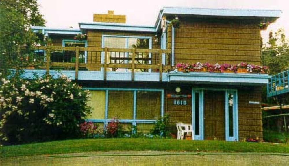 Anchorage Walkabout Town Bed and Breakfast1