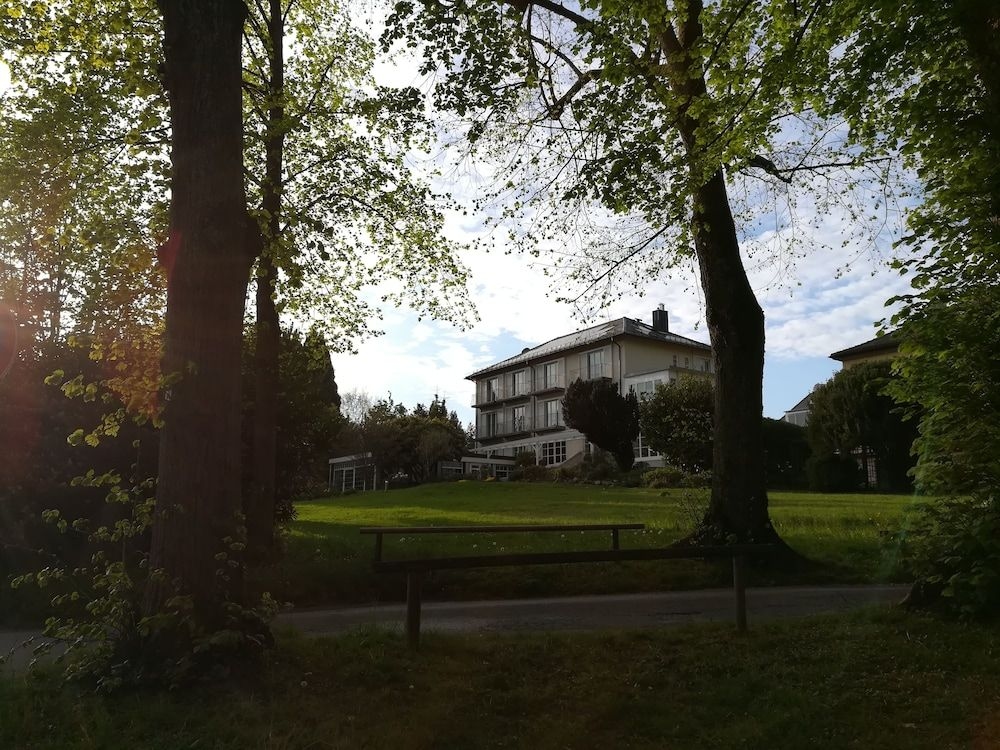 Hotel Restaurant Lindenallee2