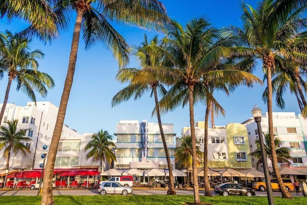 Acqualina Resort & Spa on the Beach3