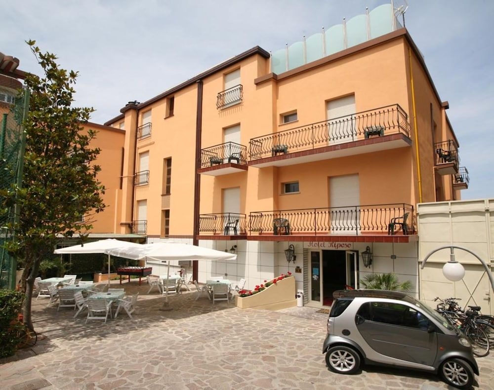 Hotel Riposo1