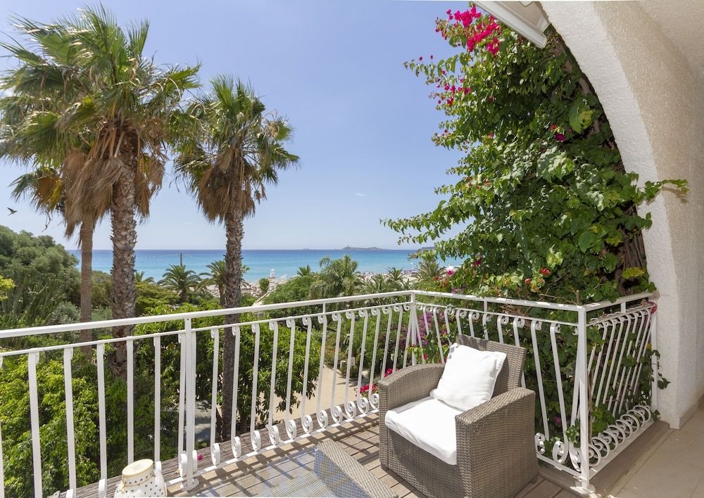 Hotel Simius Playa0