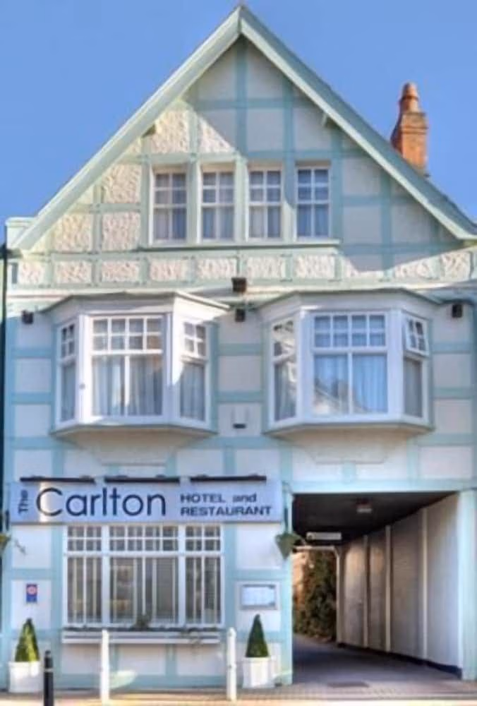 Carlton Hotel0