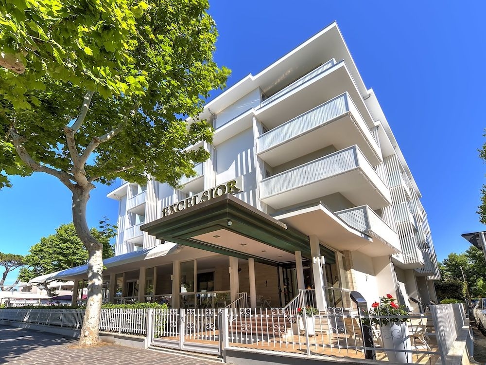 Hotel Excelsior2