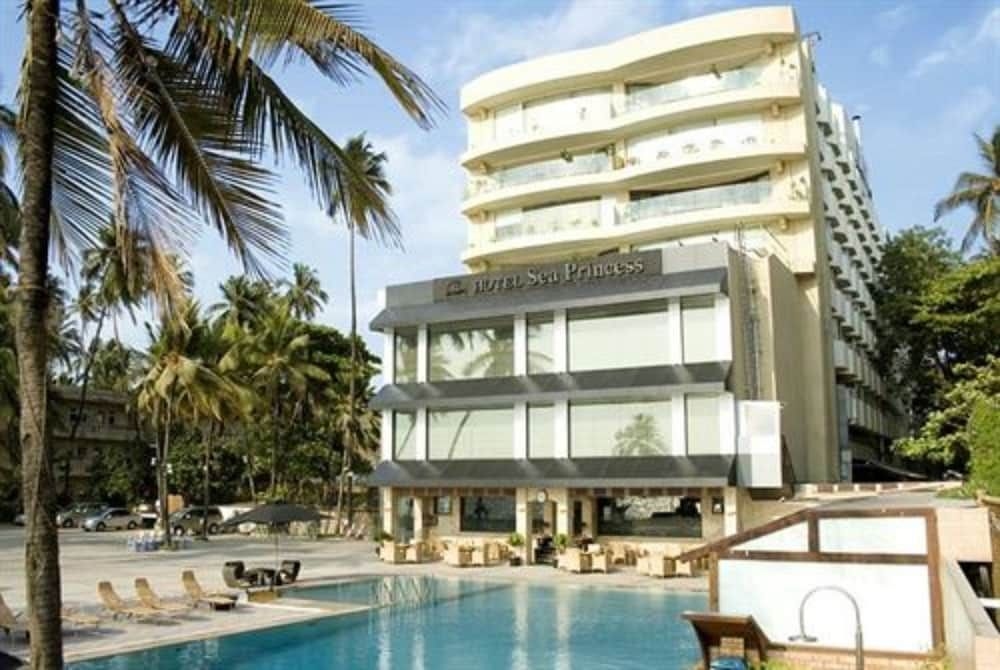 โรงแรมซีปริ้นเซส (Sea Princess)1