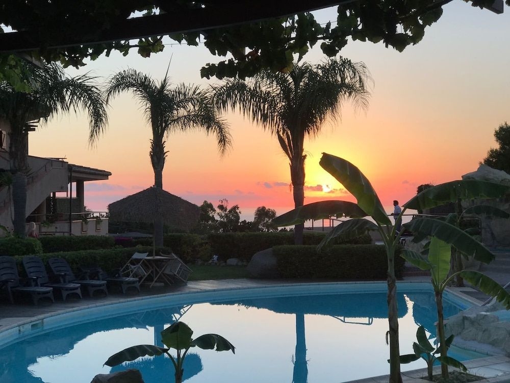 L' Arcobaleno Resort0
