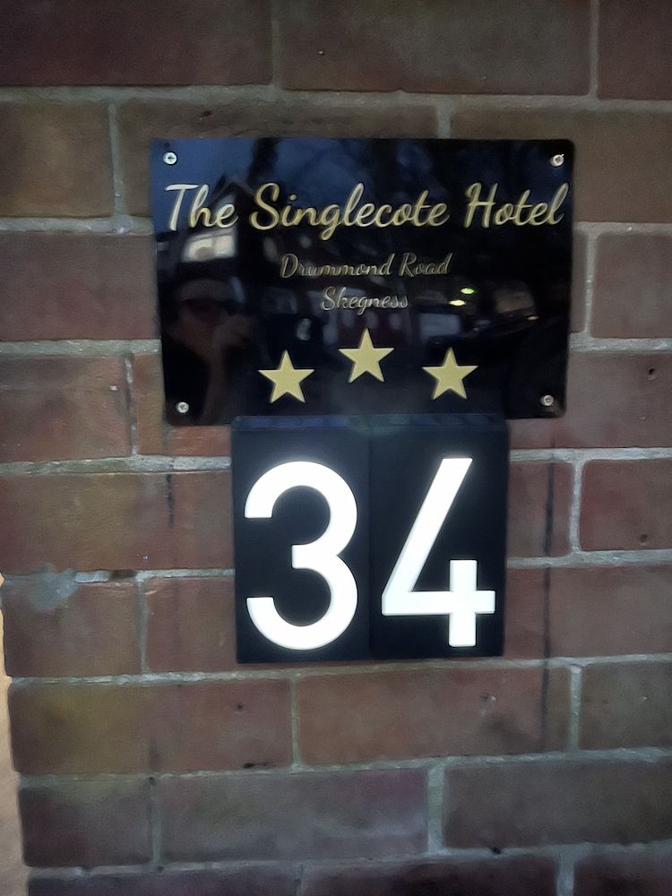 Singlecote2