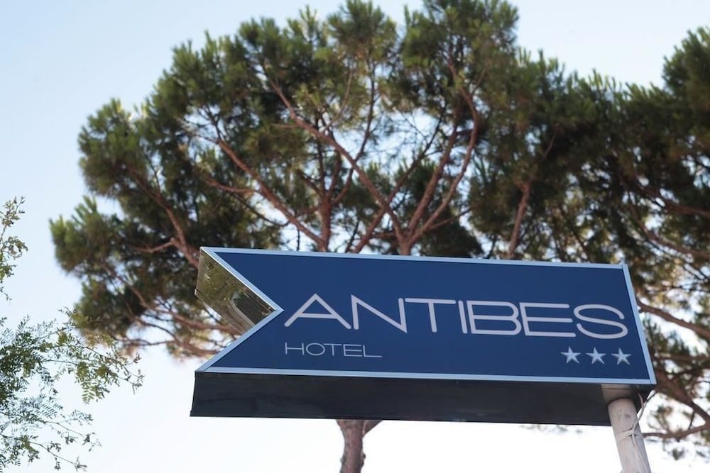 Hotel Antibes0