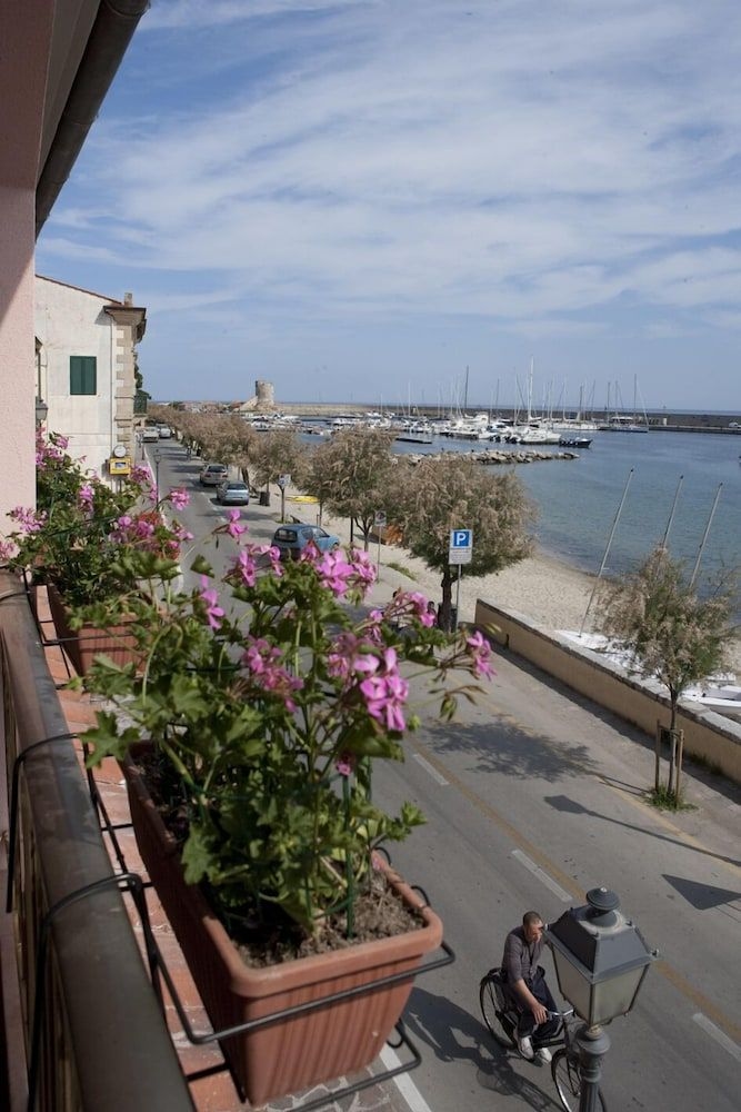 Hotel Marinella0