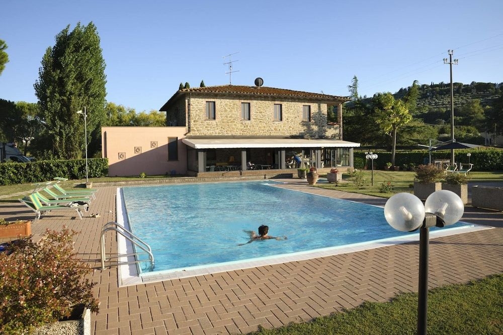 Hotel Villalago4