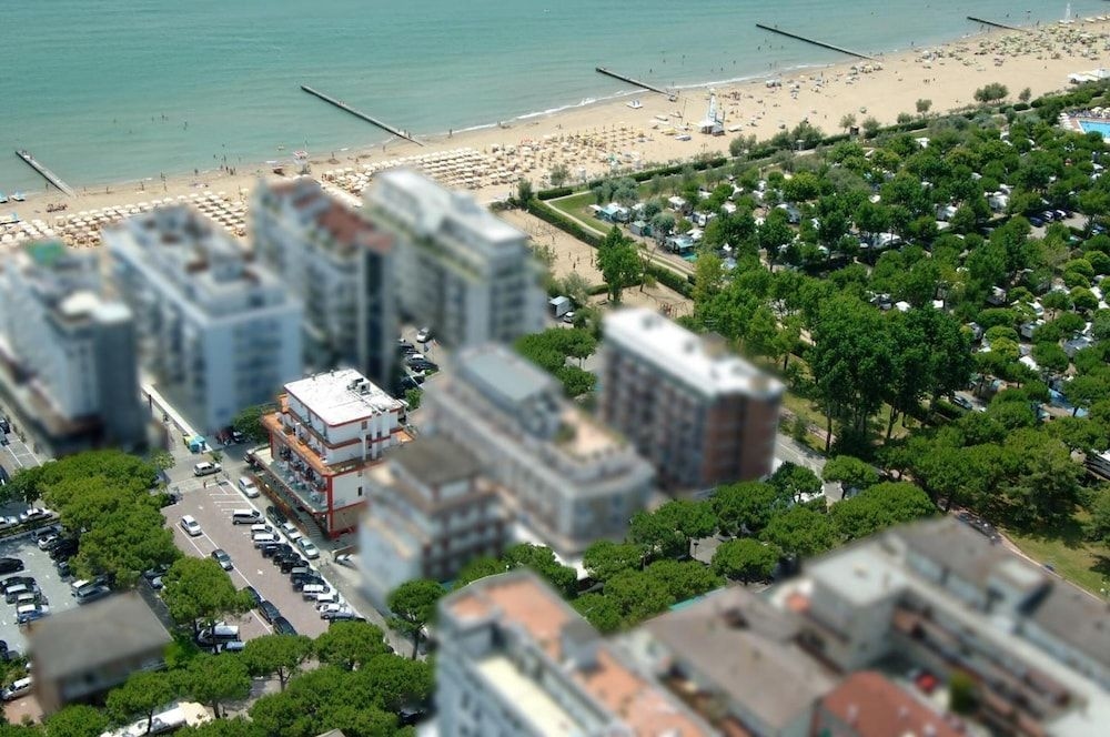 Hotel Midi0
