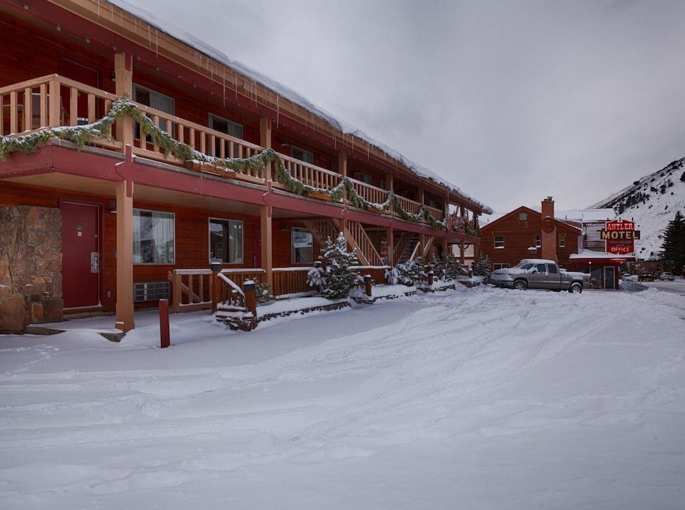 Antler Inn1