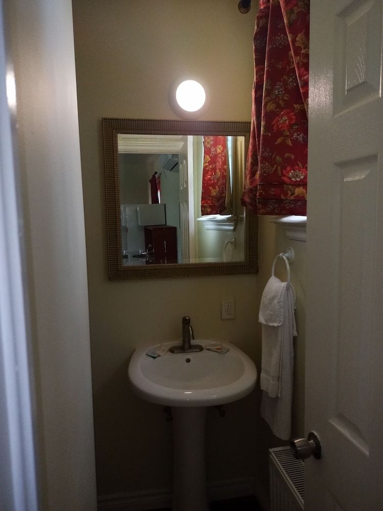 Nite Owl Motel3
