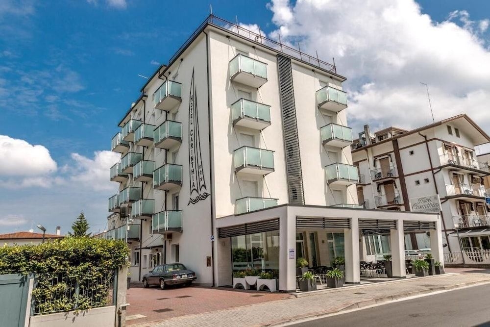 Hotel Carinthia2