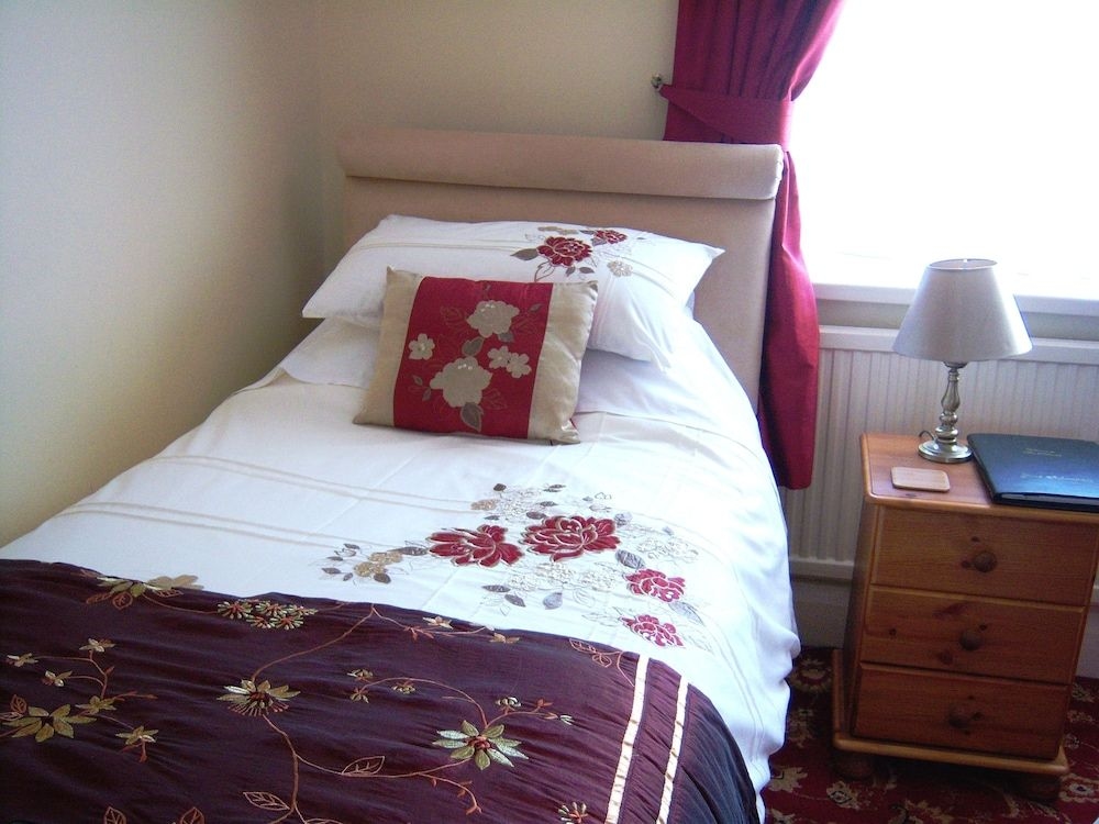 The Hillcrest3
