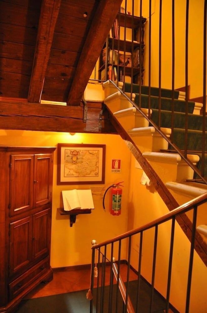 Piazza Nova Guest House1