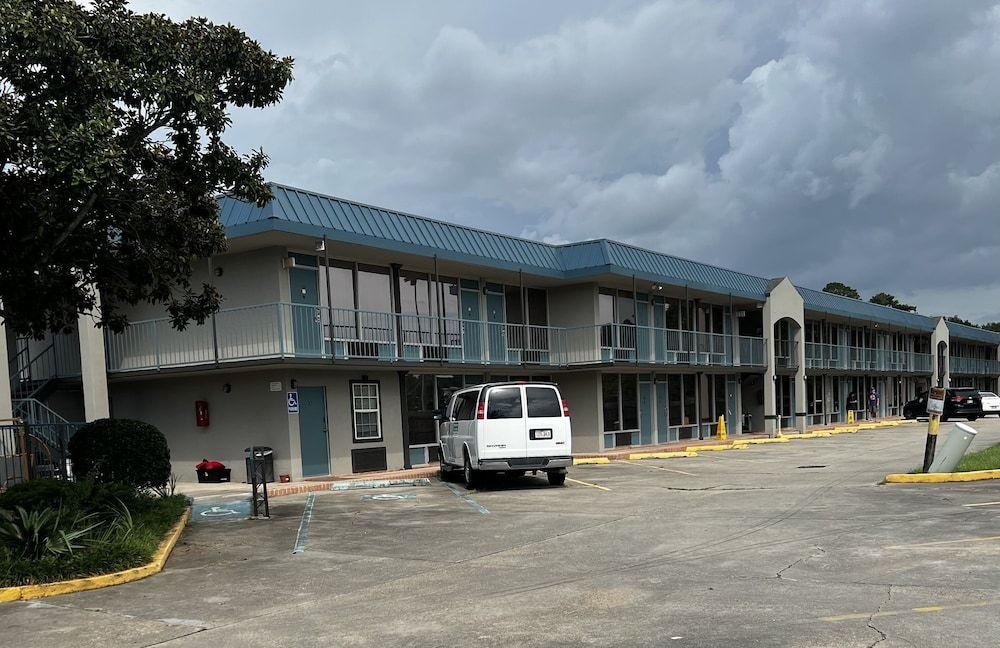 Discovery Inn3