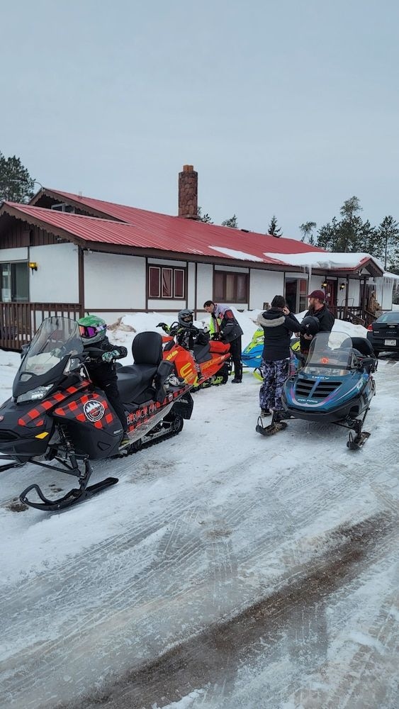 Northern Pine Inn3