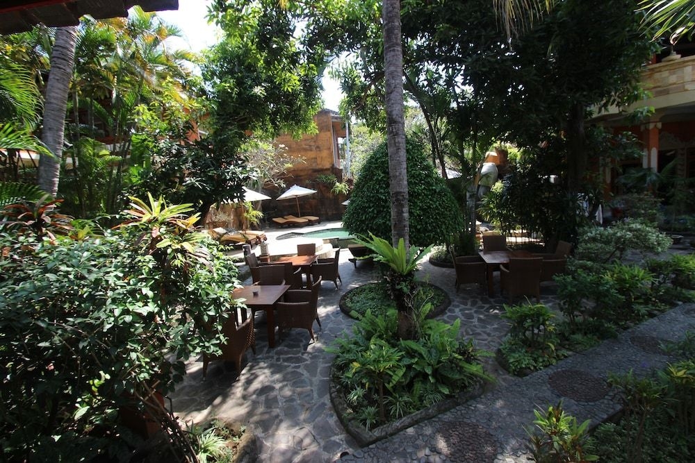 Chonos Hotel Lovina3