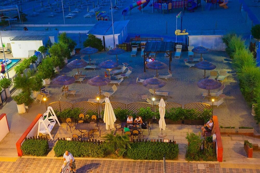 Hotel Sara1