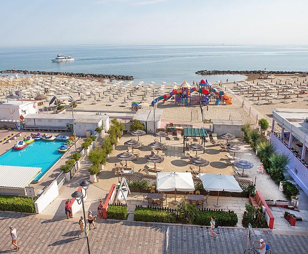 Hotel Sara0